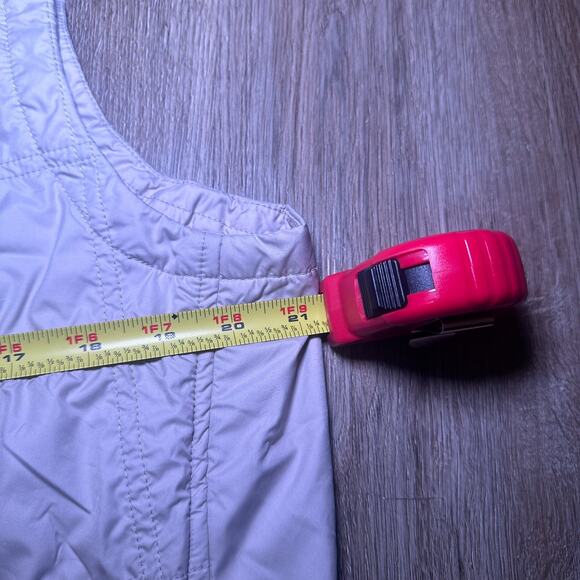 Patagonia Women’s Quilted Vest XL Beige Full Zip Fleece Lined Light Insulated - Picture 8 of 8